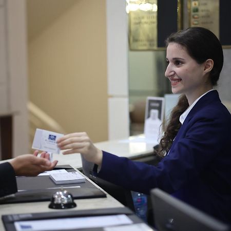 ביירות El Sheikh Suites Hotel מראה חיצוני תמונה