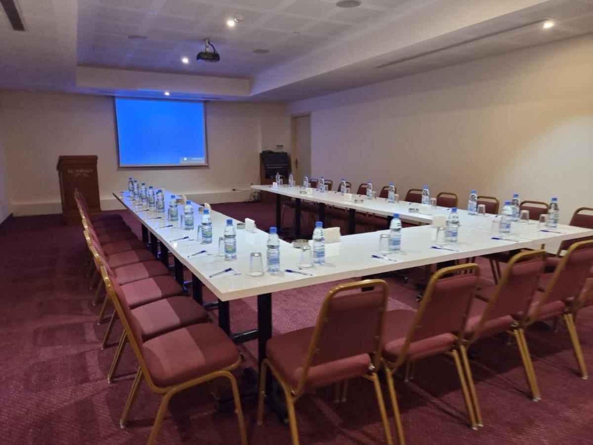 ביירות El Sheikh Suites Hotel מראה חיצוני תמונה