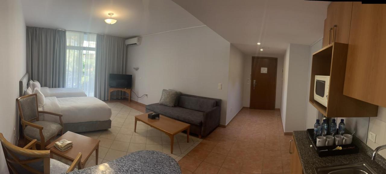 ביירות El Sheikh Suites Hotel מראה חיצוני תמונה