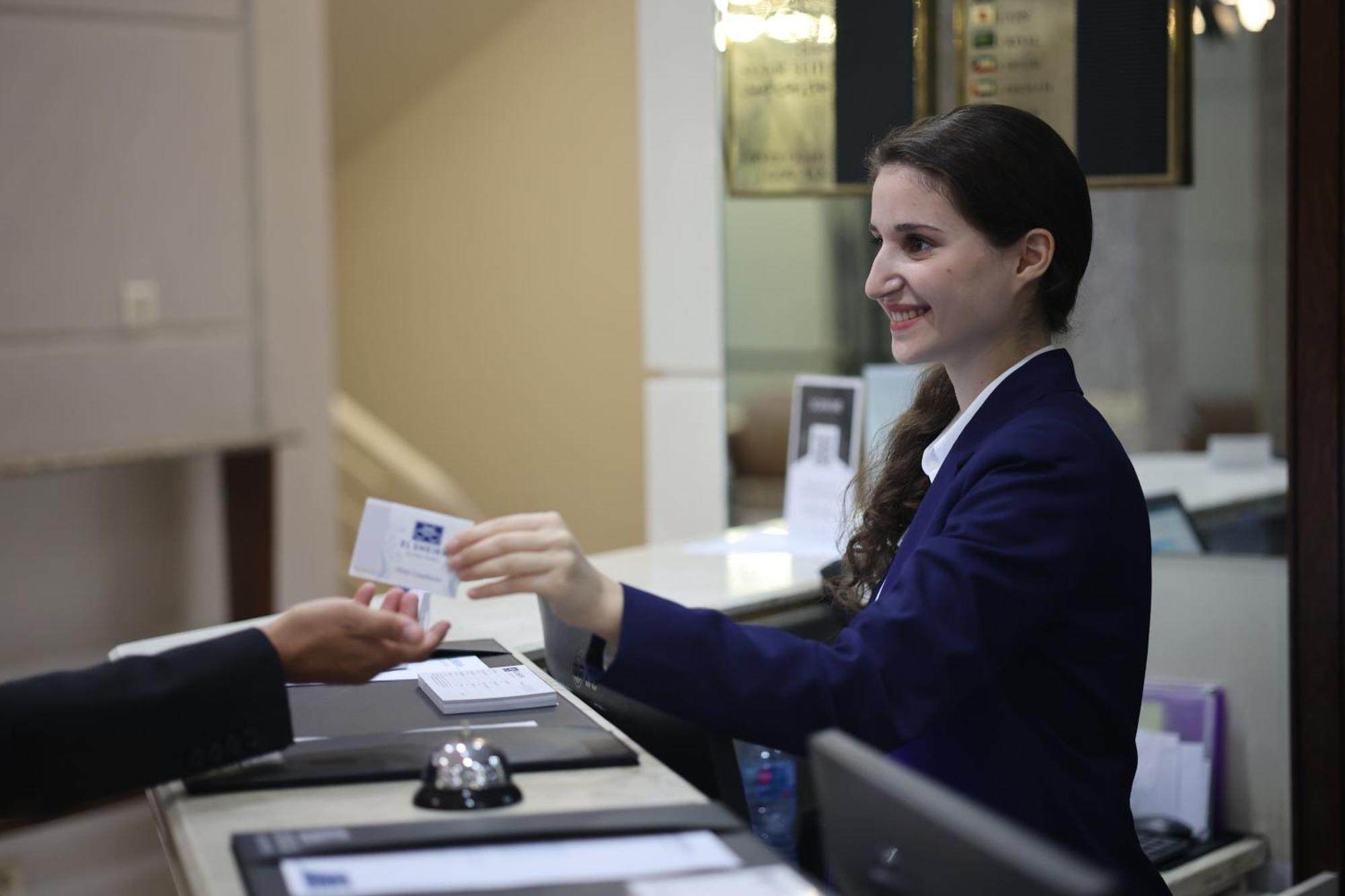 ביירות El Sheikh Suites Hotel מראה חיצוני תמונה