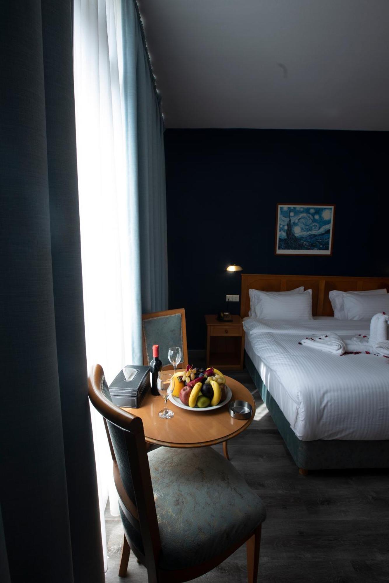 ביירות El Sheikh Suites Hotel מראה חיצוני תמונה